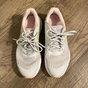 Nike sneakers, youth 7, fits women’s 8, only worn a few times